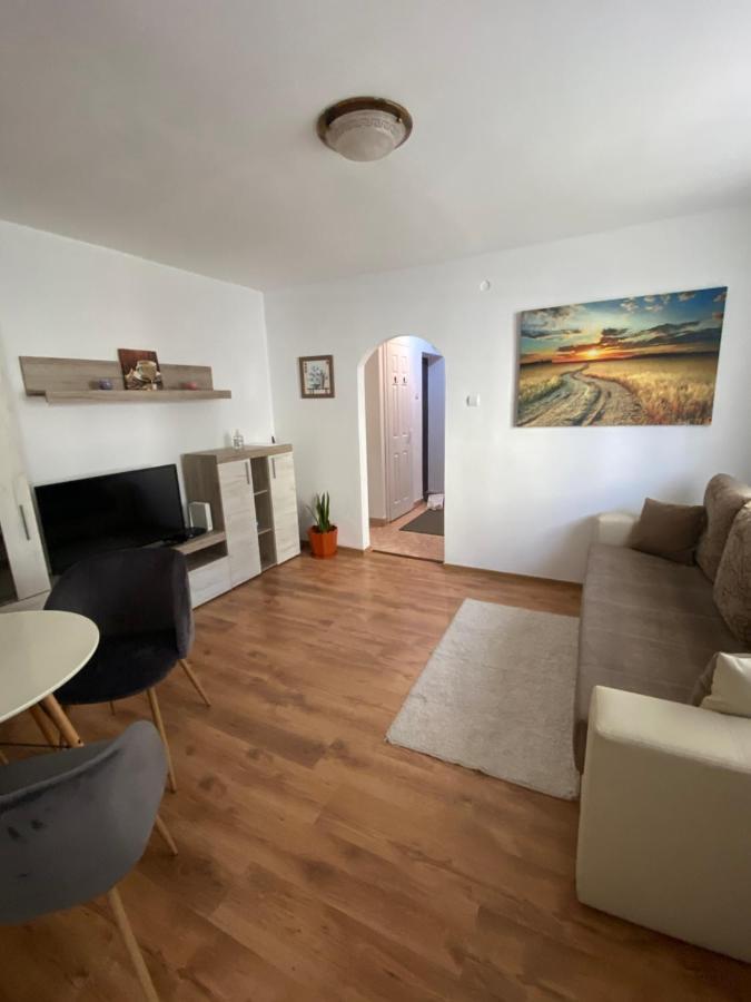 Focus Apartment Меркуря-Чук Экстерьер фото